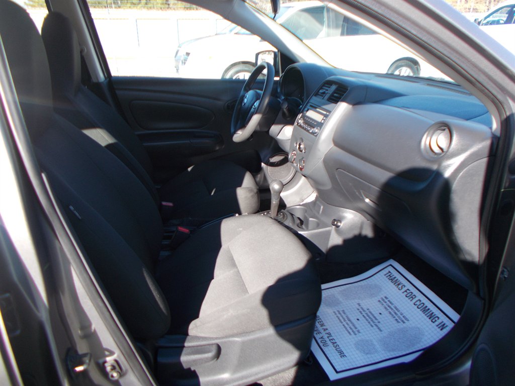2017 Nissan Versa - $10,000