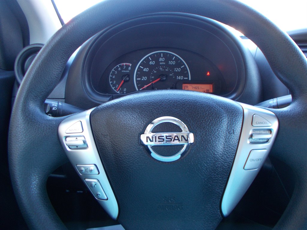 2017 Nissan Versa - $10,000