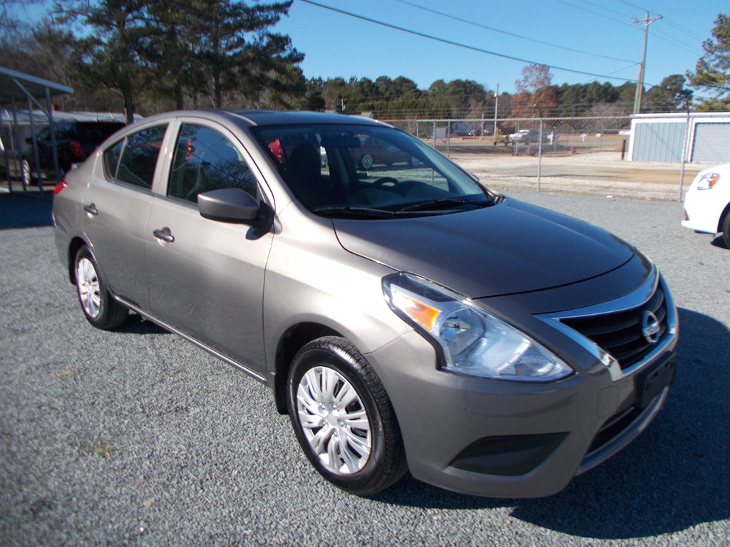 2017 Nissan Versa - $10,000