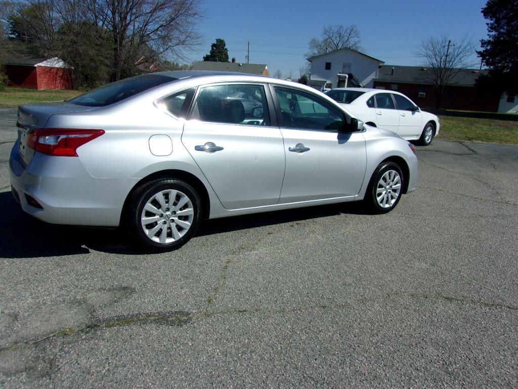 2019 Nissan Sentra S photo