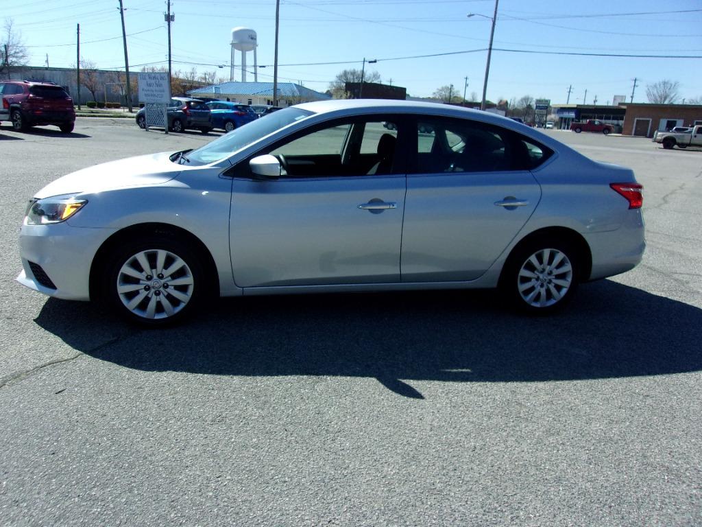 2019 Nissan Sentra S photo