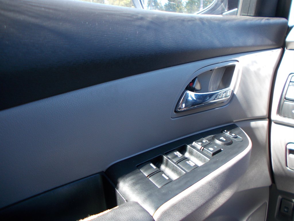 2016 Honda Odyssey - $15,500