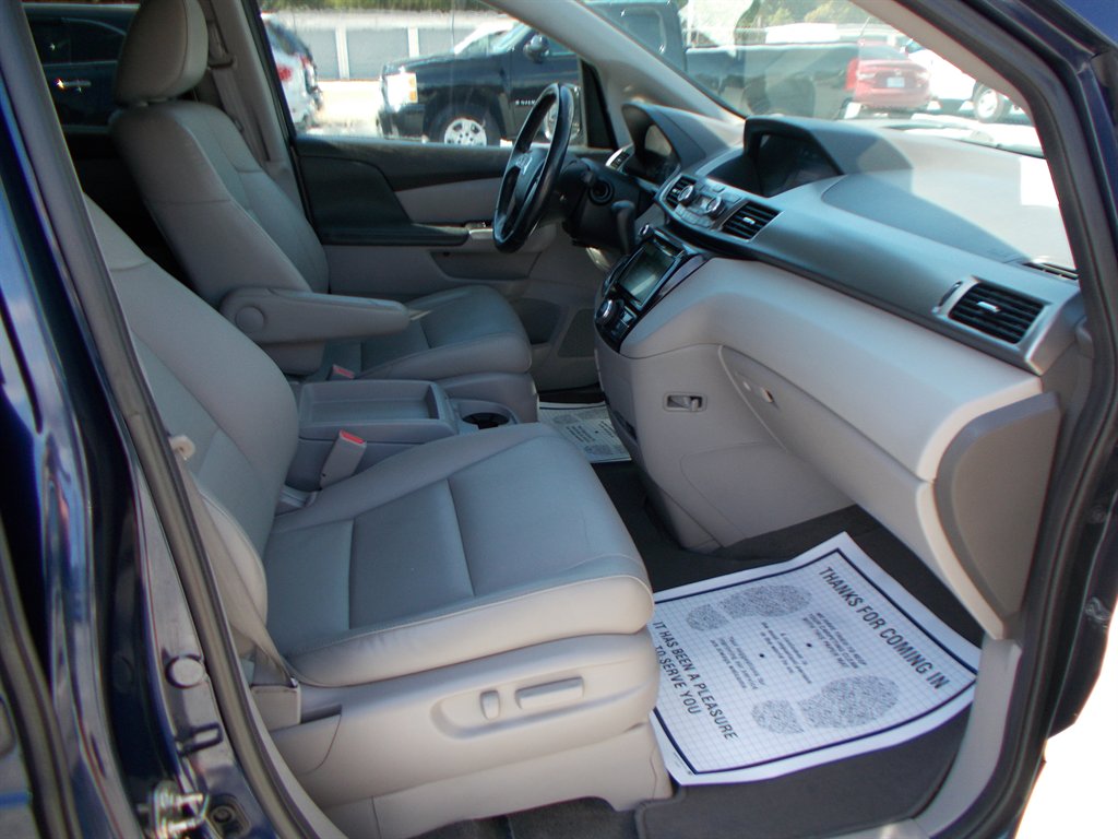 2016 Honda Odyssey - $15,500