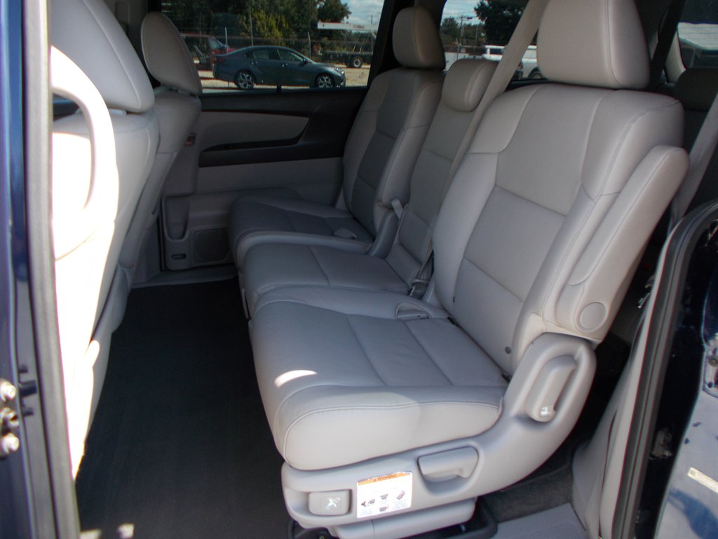 2016 Honda Odyssey - $15,500