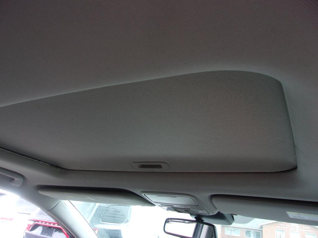 2016 Honda Odyssey - $15,500