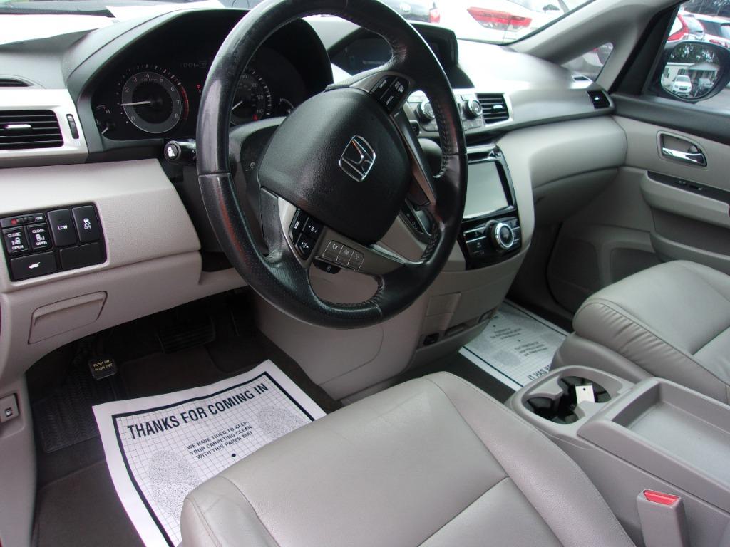 2016 Honda Odyssey - $15,500