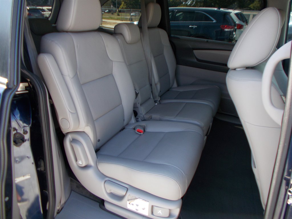 2016 Honda Odyssey - $15,500
