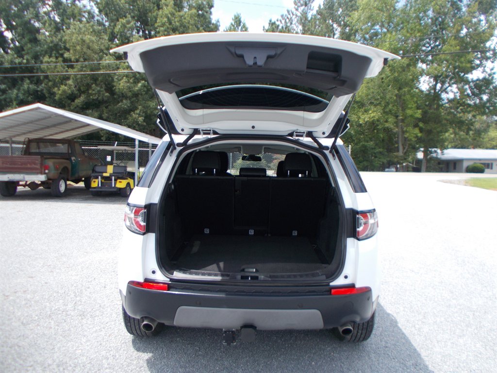 2018 Land Rover Discovery - $12,500