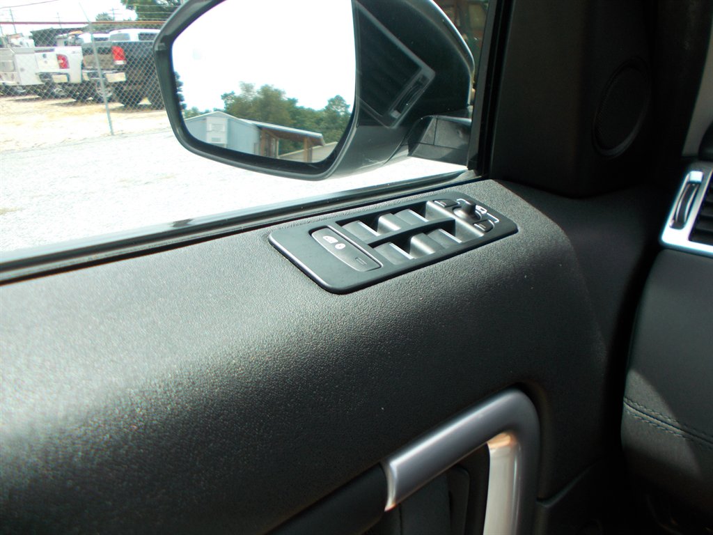 2018 Land Rover Discovery - $12,500