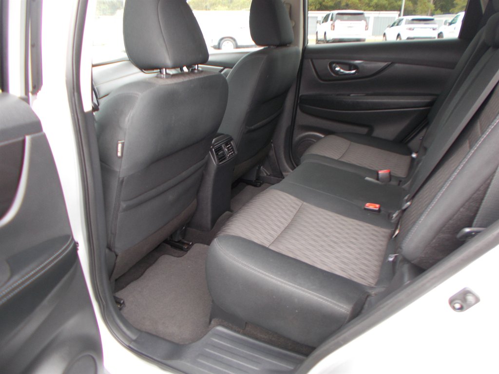2018 Nissan Rogue - $13,000
