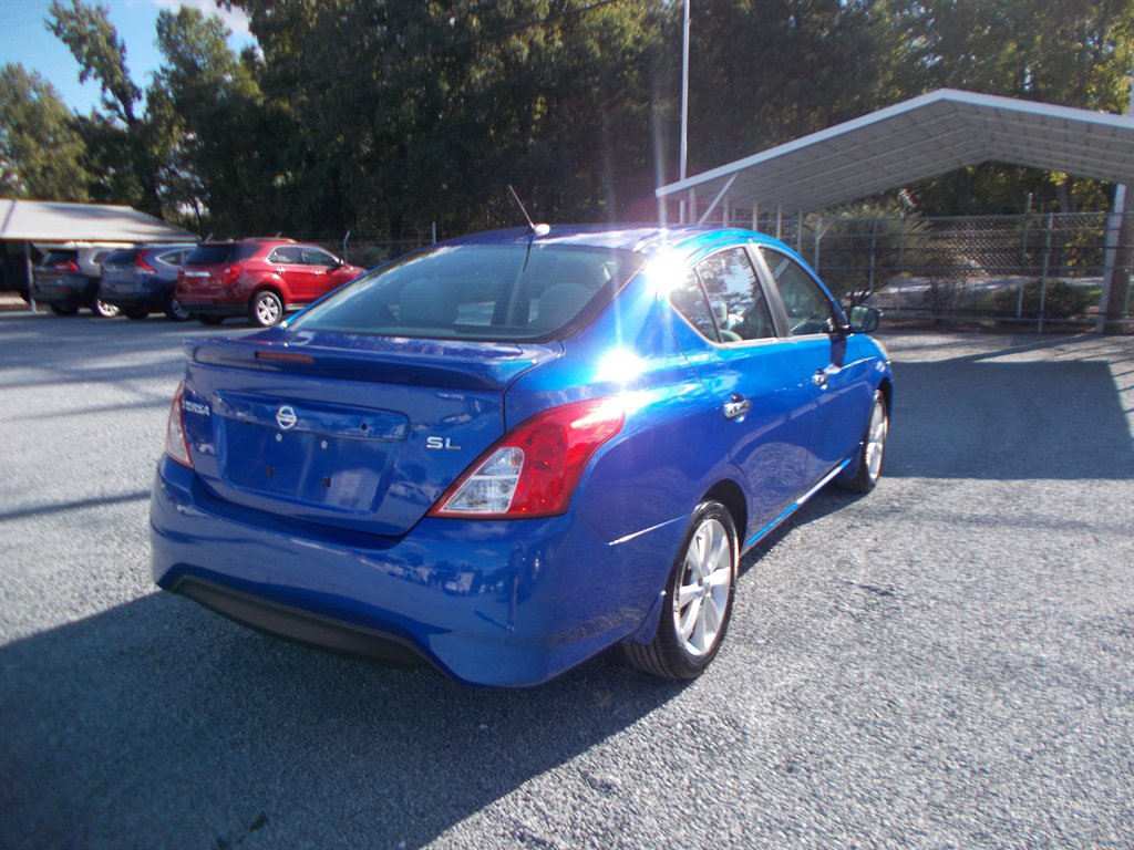 2017 Nissan Versa - $11,000
