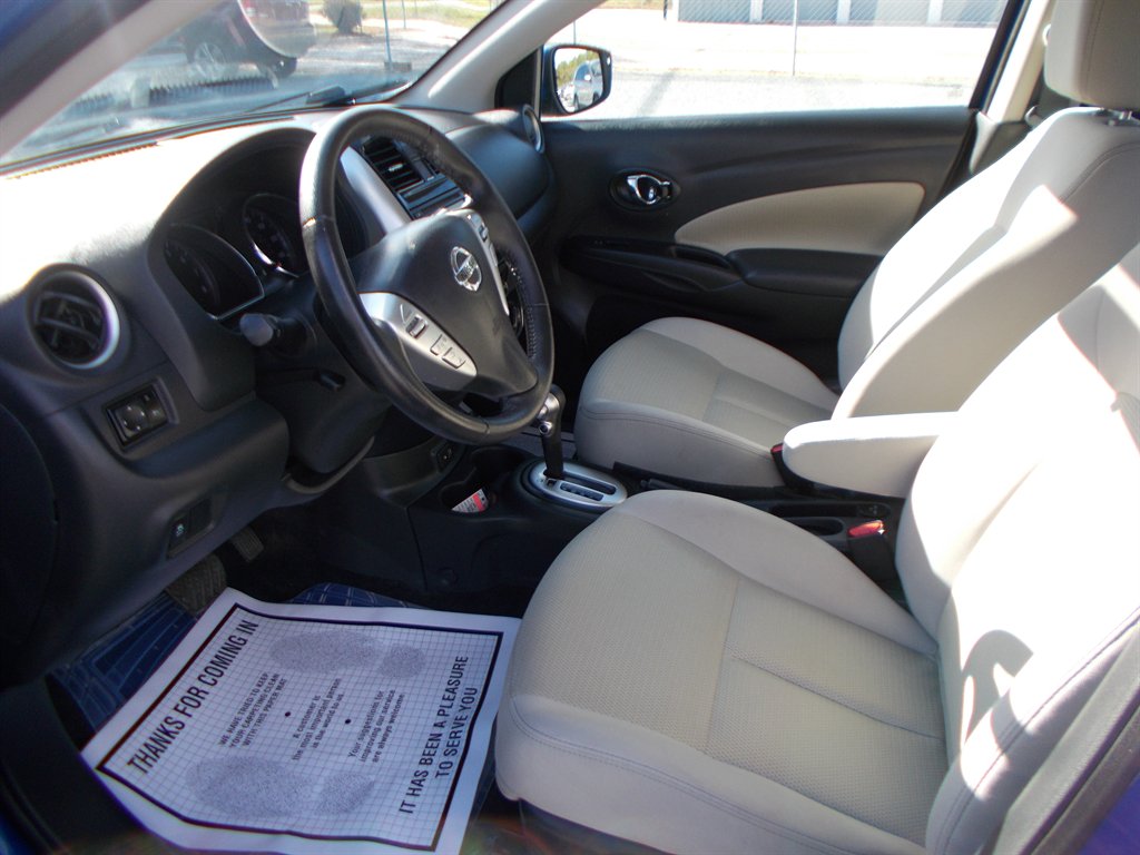 2017 Nissan Versa - $11,000