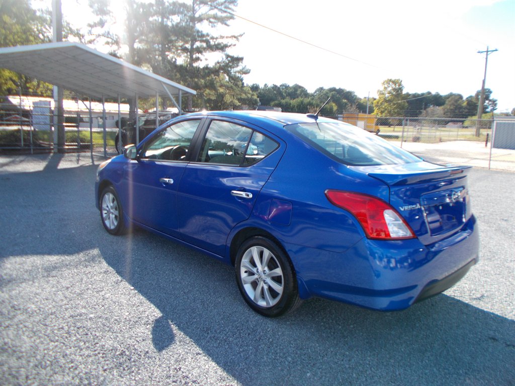 2017 Nissan Versa - $11,000