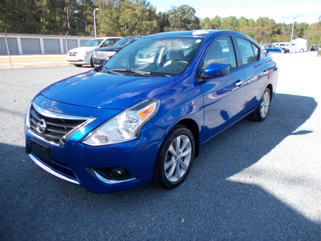 2017 Nissan Versa - $11,000