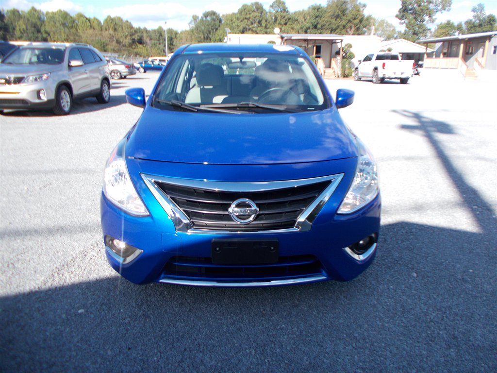 2017 Nissan Versa - $11,000