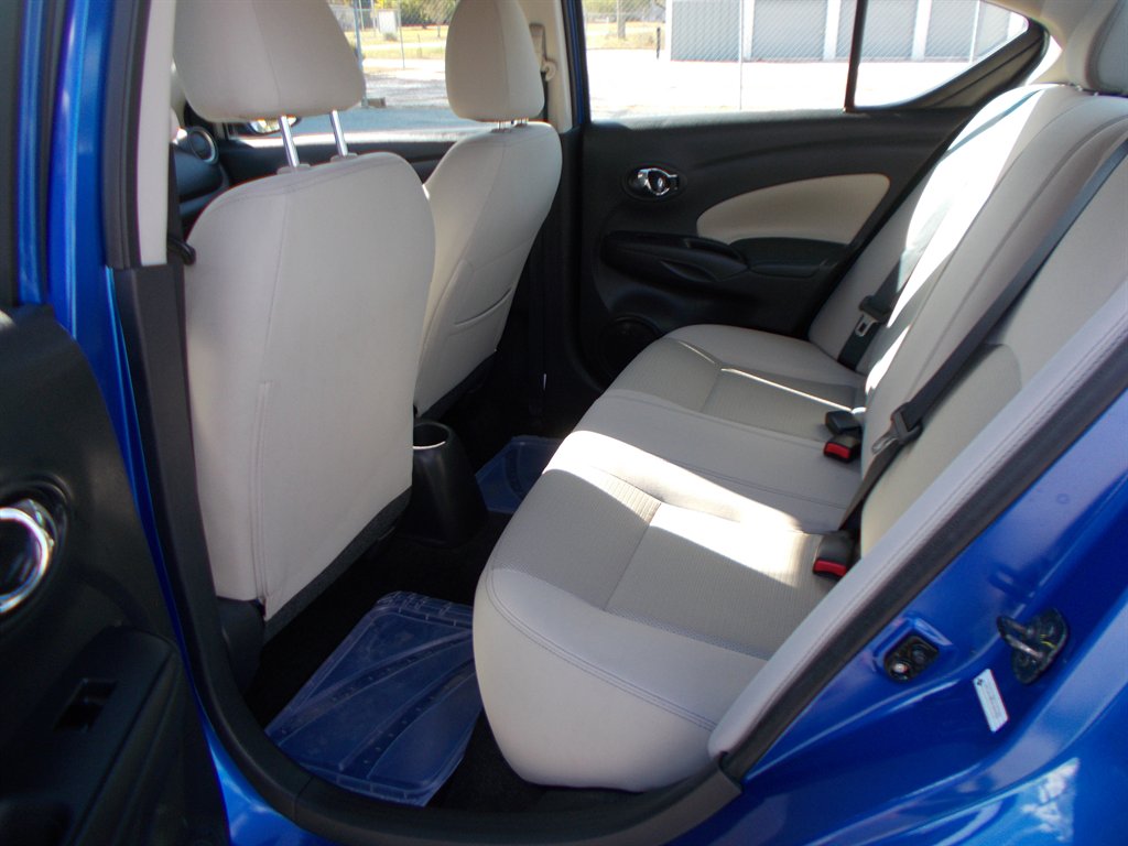 2017 Nissan Versa - $11,000