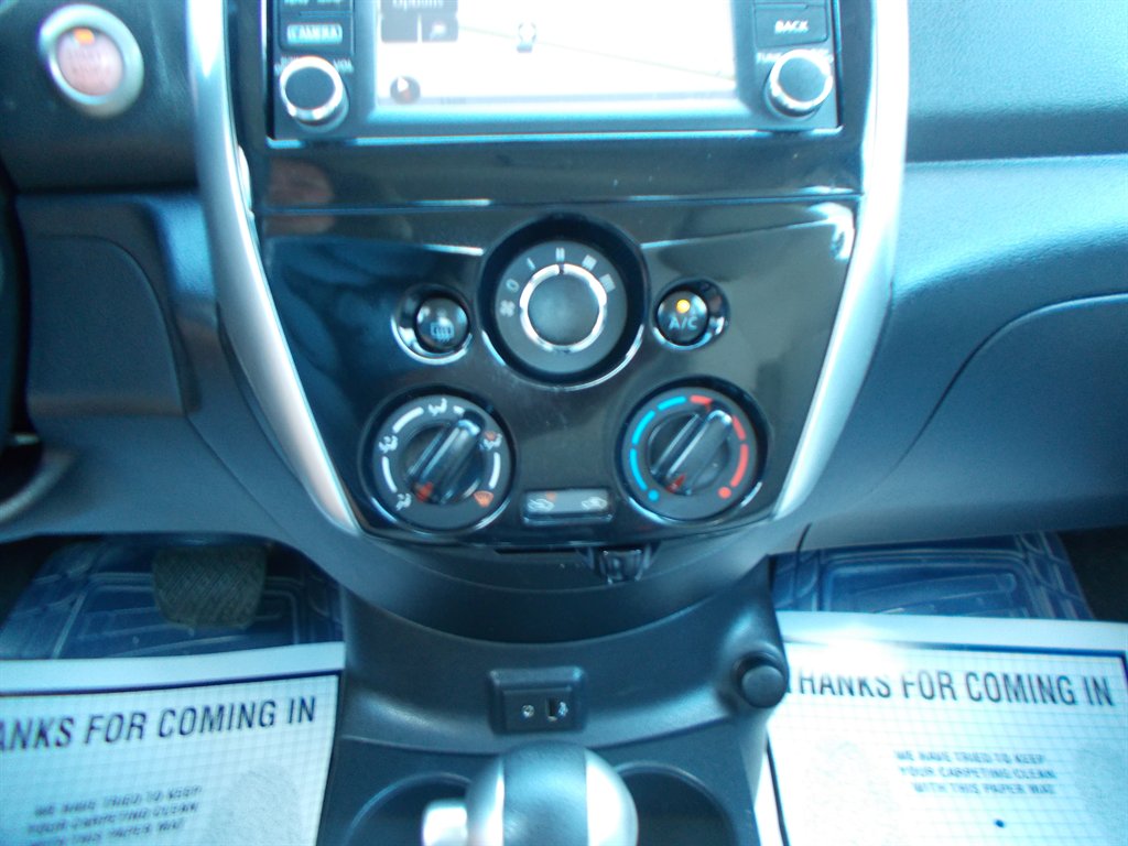 2017 Nissan Versa - $11,000