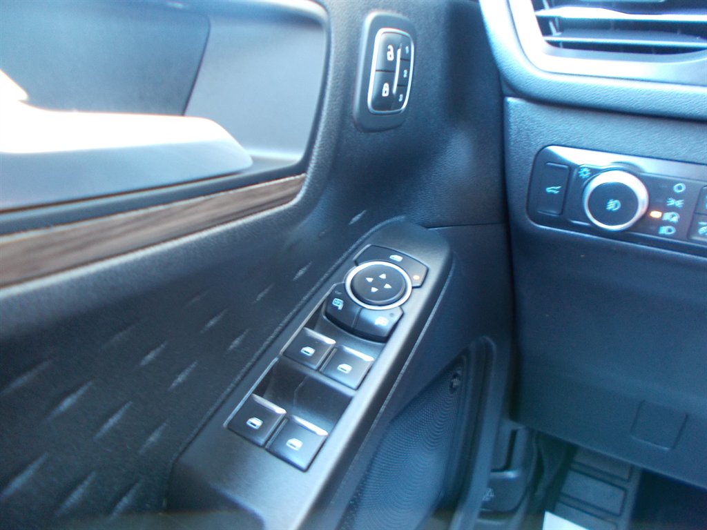 2020 Ford Escape - $15,000