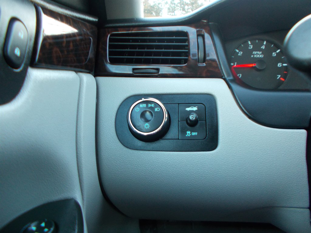 2014 Chevrolet Impala - $10,000
