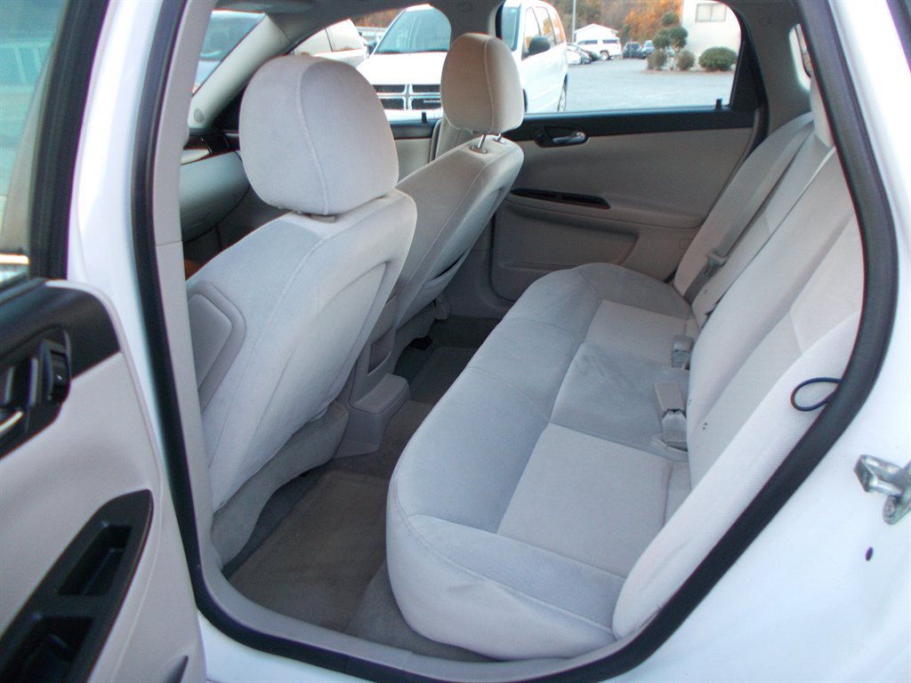 2014 Chevrolet Impala - $10,000