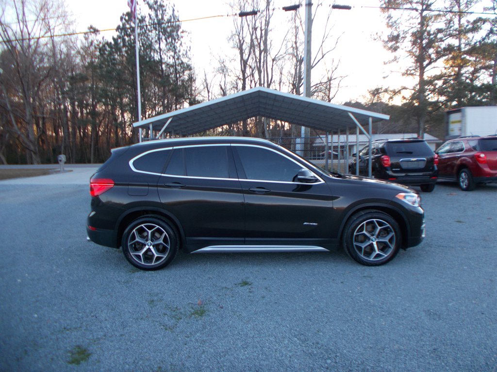 2017 BMW X1 - $10,000