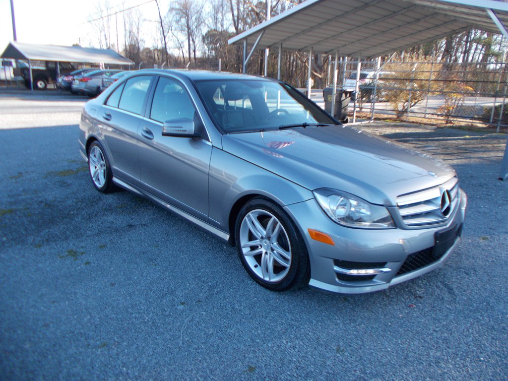 2013 Mercedes-Benz C-Class - $9,500