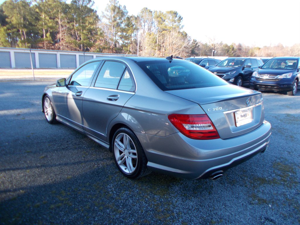 2013 Mercedes-Benz C-Class - $9,500
