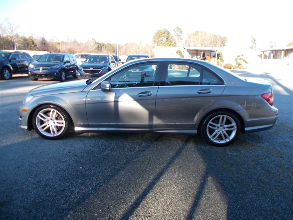 2013 Mercedes-Benz C-Class - $9,500