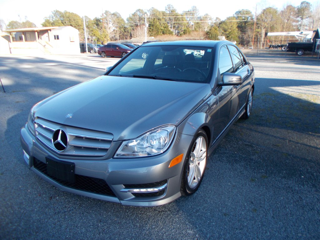 2013 Mercedes-Benz C-Class - $9,500