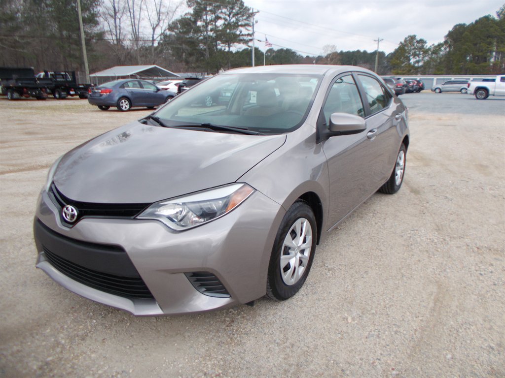 2015 Toyota Corolla - $12,000