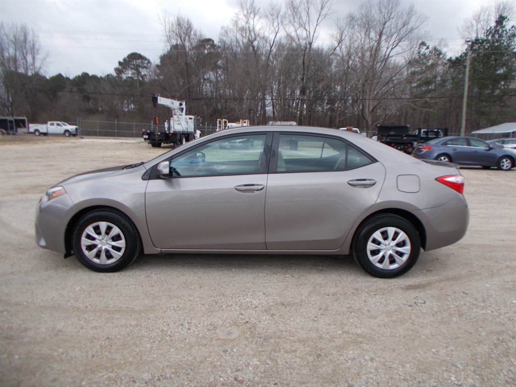 2015 Toyota Corolla - $12,000