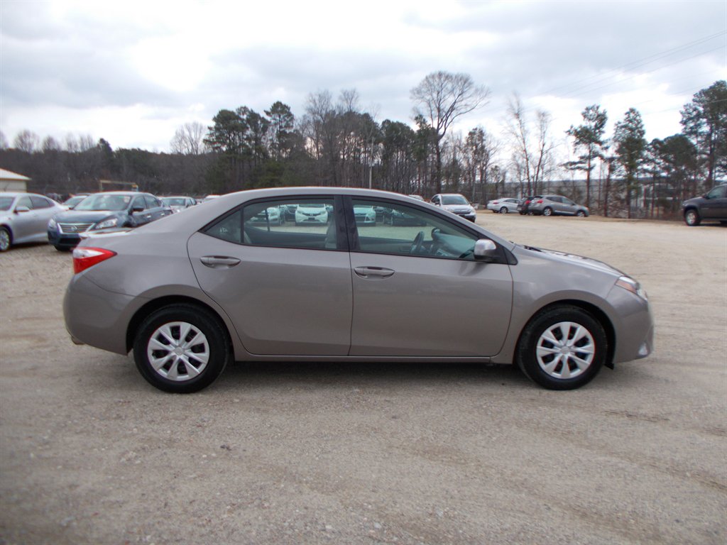 2015 Toyota Corolla - $12,000