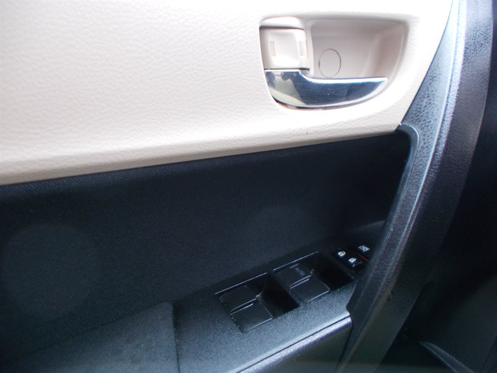 2015 Toyota Corolla - $12,000