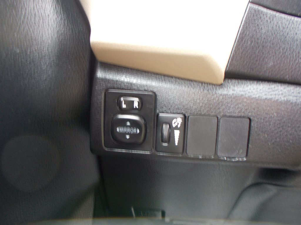 2015 Toyota Corolla - $12,000