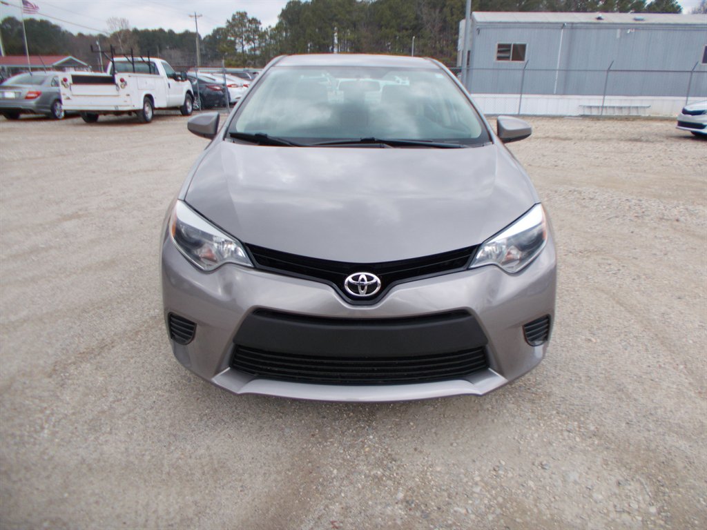 2015 Toyota Corolla - $12,000