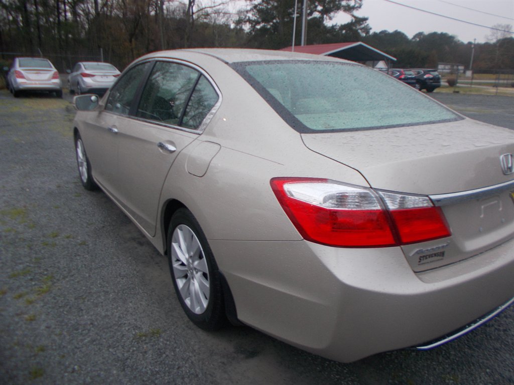 2013 Honda Accord - $15,000