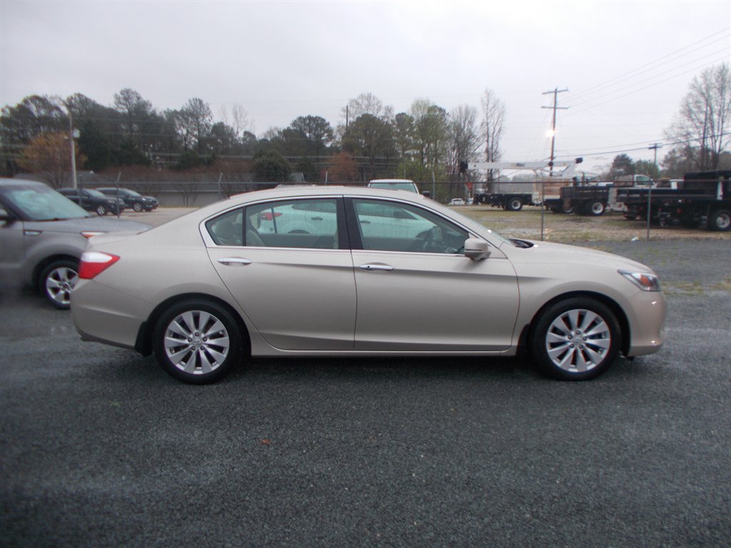 2013 Honda Accord - $15,000