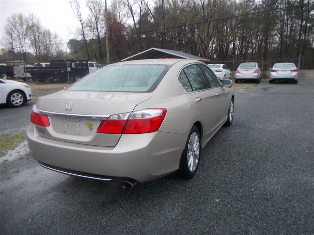 2013 Honda Accord - $15,000