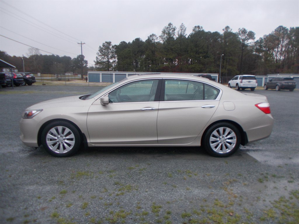 2013 Honda Accord - $15,000
