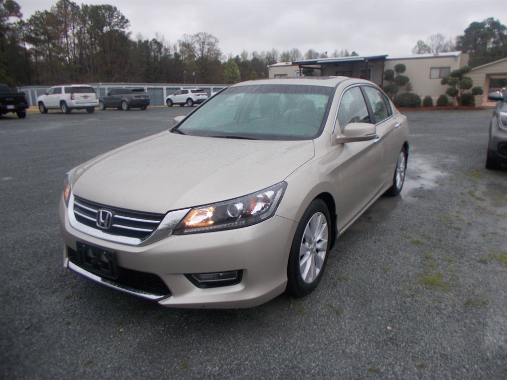 2013 Honda Accord - $15,000