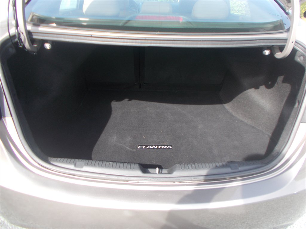 2013 Hyundai Elantra - $10,000