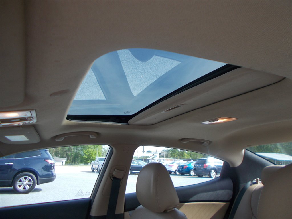 2013 Hyundai Elantra - $10,000