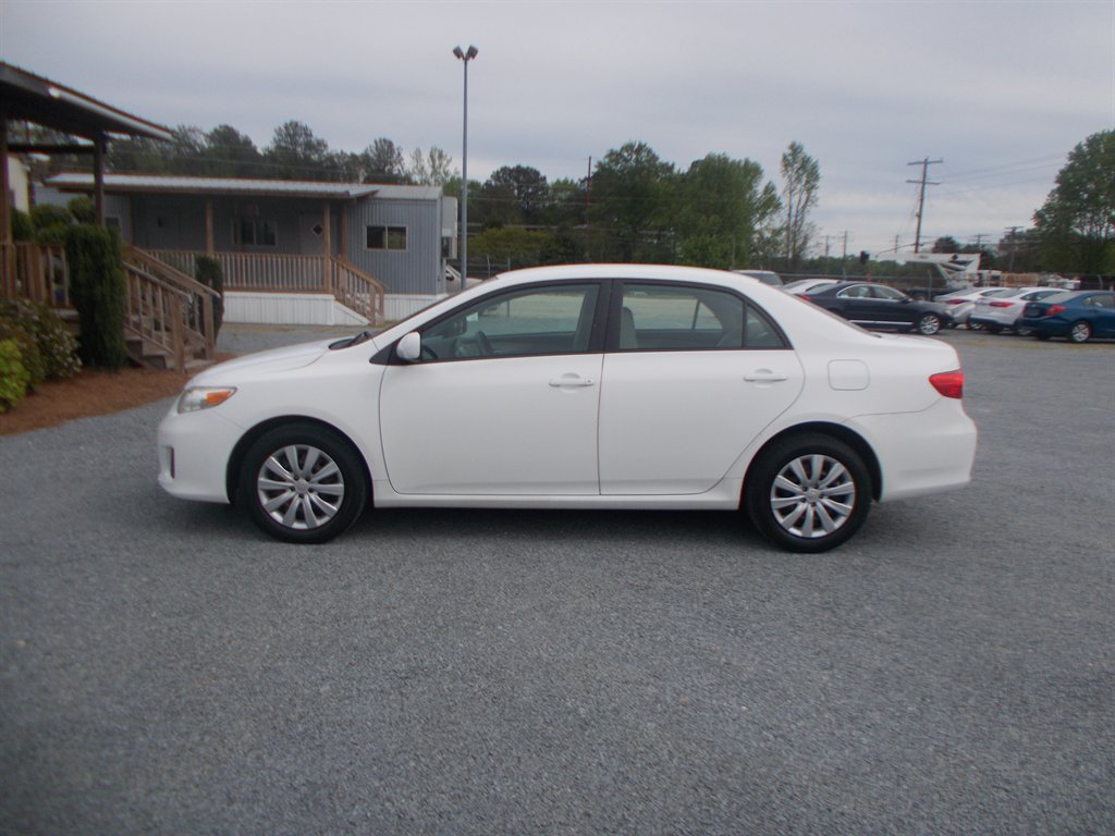 2012 Toyota Corolla - $11,500