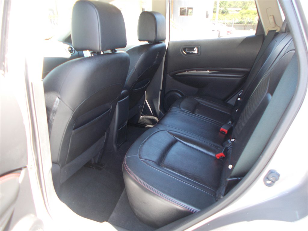 2013 Nissan Rogue - $11,000