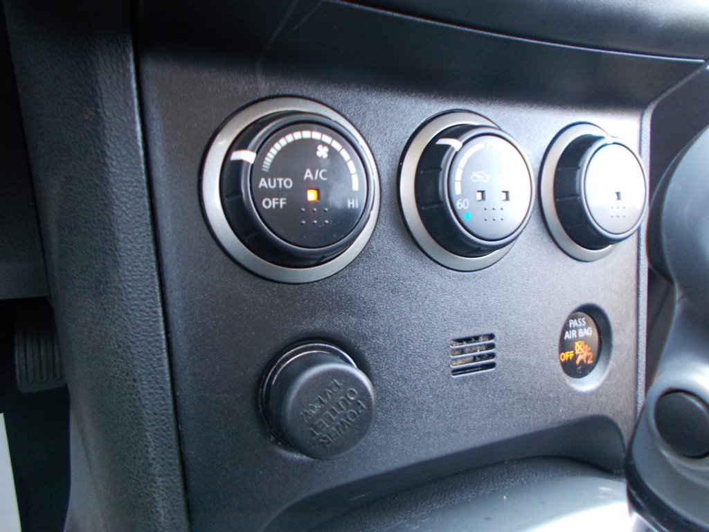 2013 Nissan Rogue - $11,000