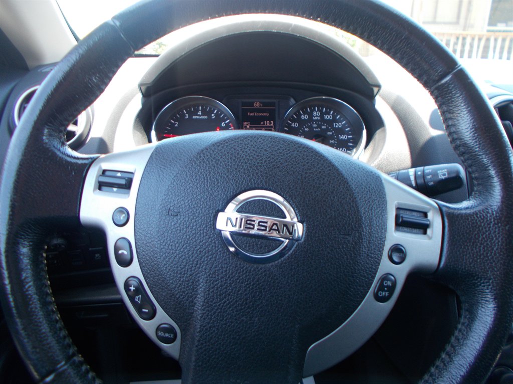 2013 Nissan Rogue - $11,000