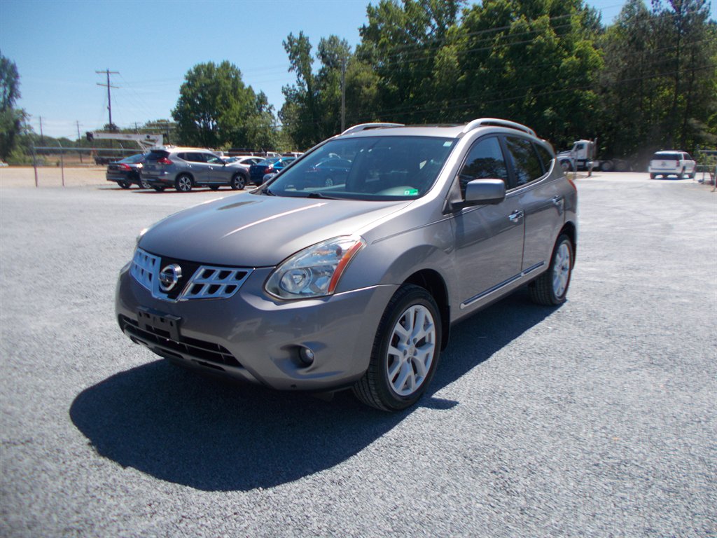 2013 Nissan Rogue - $11,000