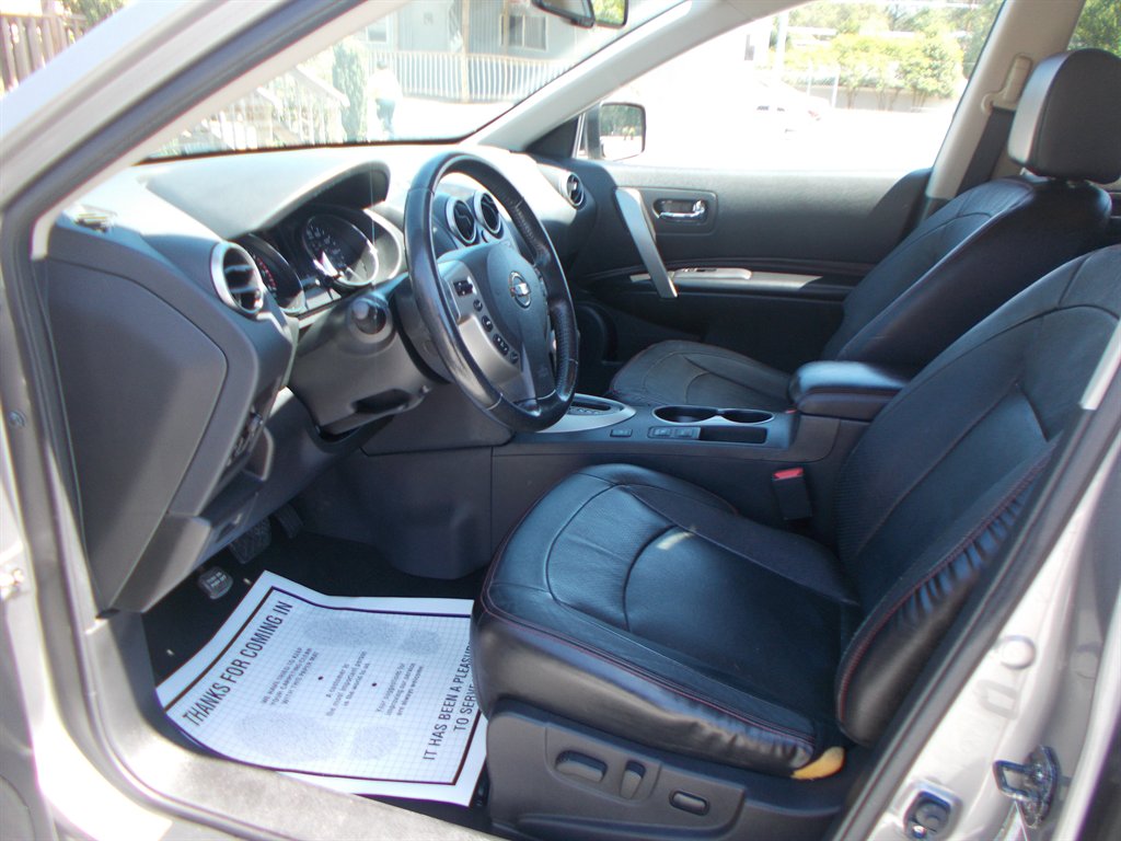 2013 Nissan Rogue - $11,000