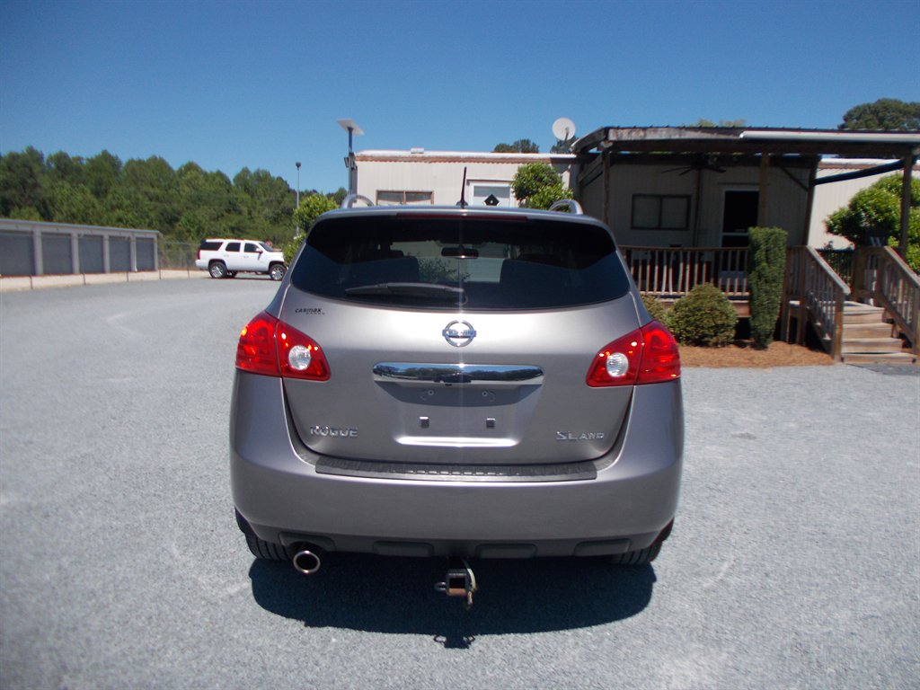 2013 Nissan Rogue - $11,000