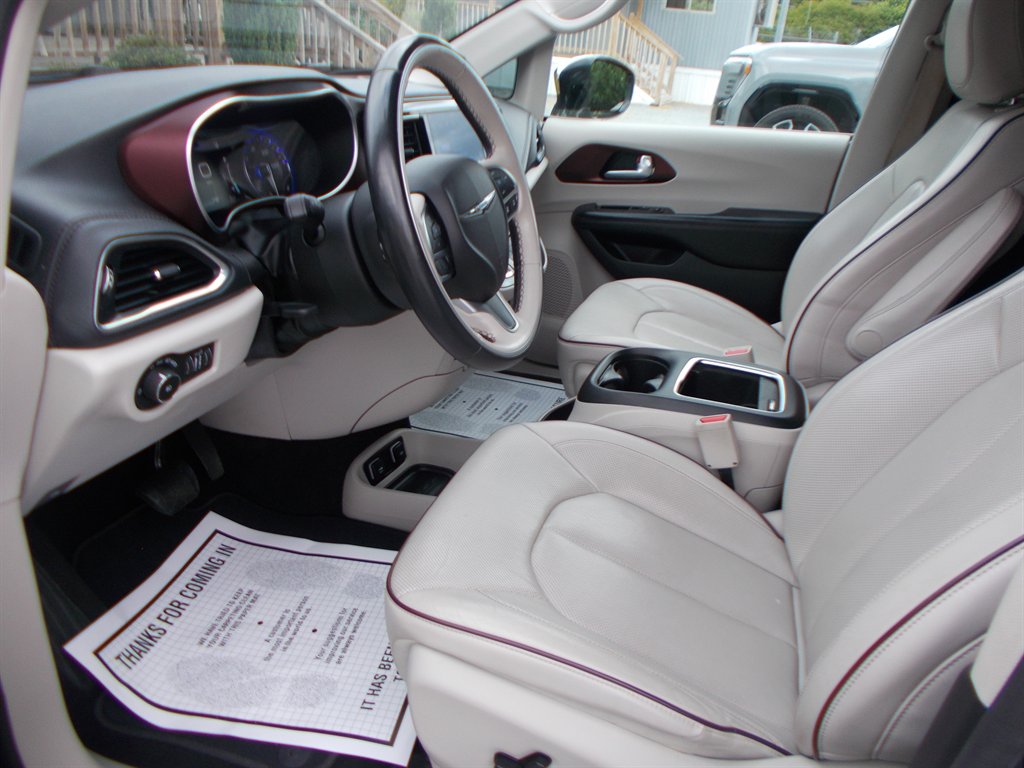 2018 Chrysler Pacifica - $15,000